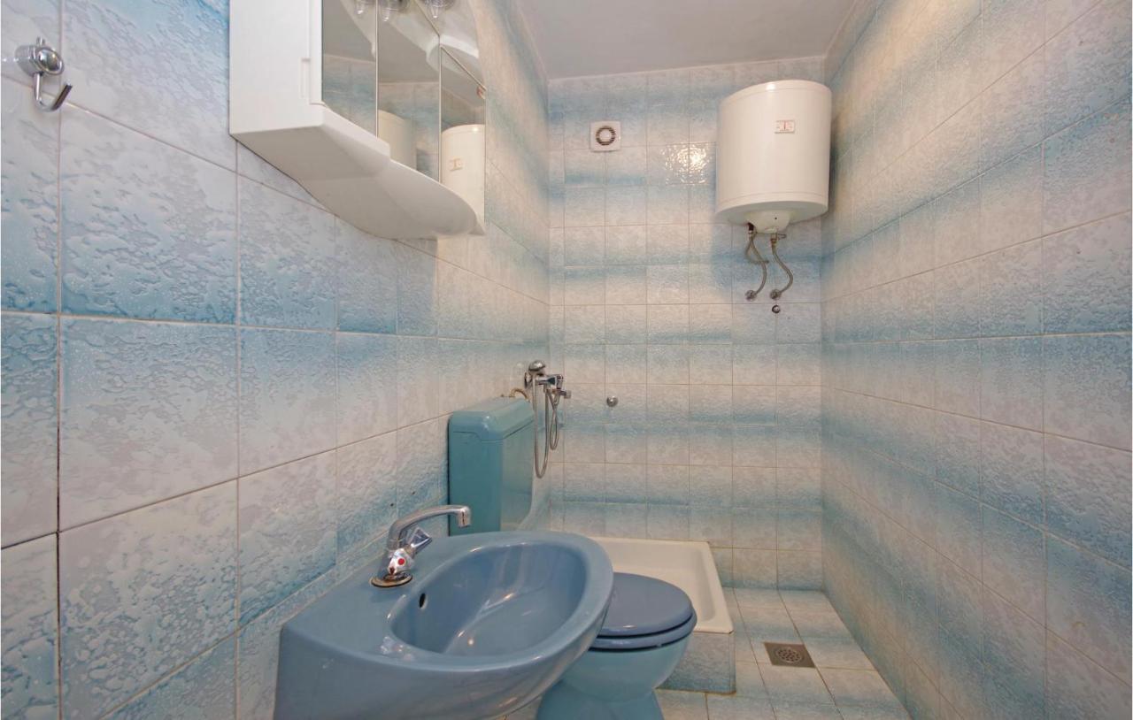 Cozy Apartment In Makarska With Kitchen Экстерьер фото