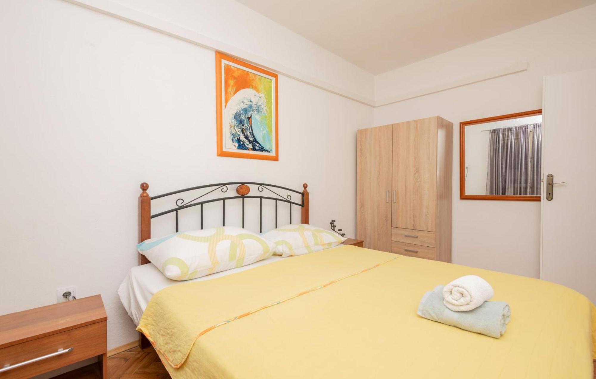 Cozy Apartment In Makarska With Kitchen Экстерьер фото